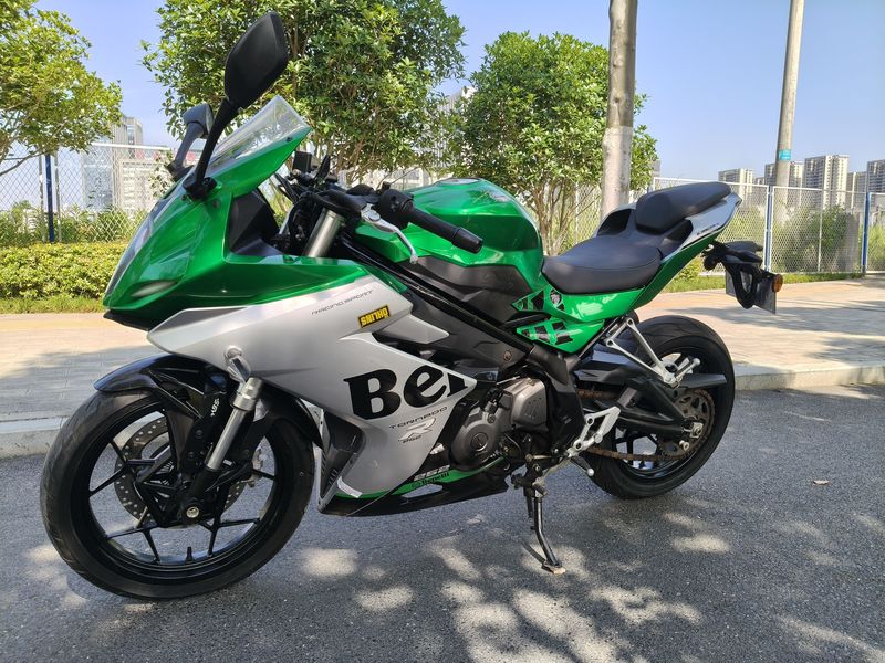 贝纳利 龙卷风 Tornado 252R