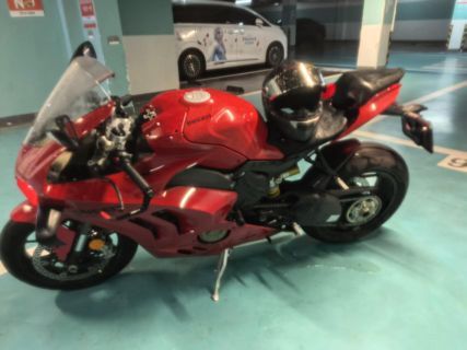 杜卡迪 Panigale V4