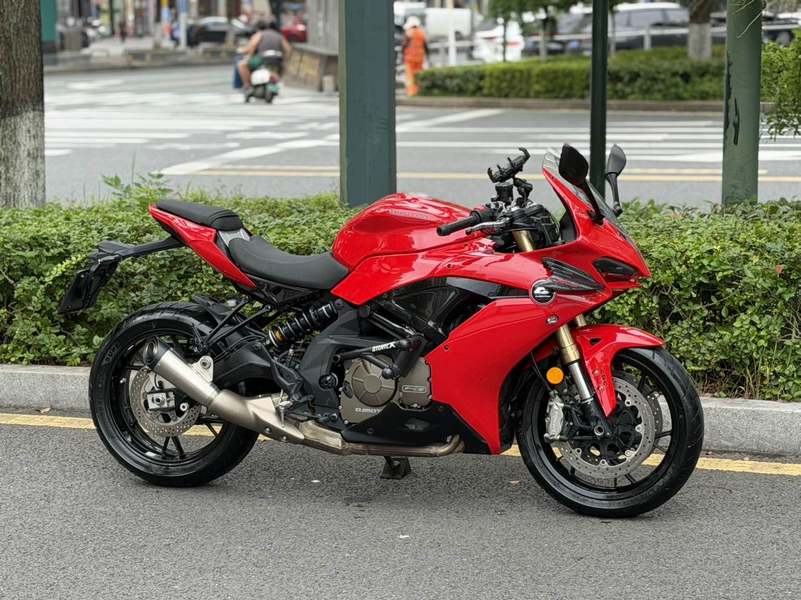 QJMOTOR 赛600