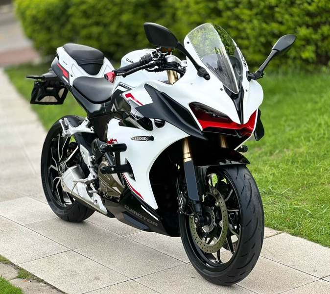 QJMOTOR 赛450