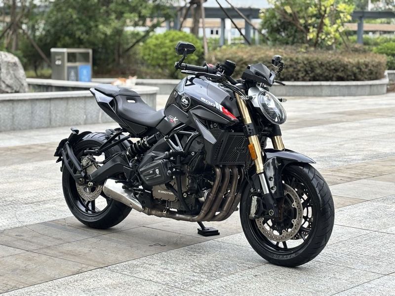 QJMOTOR 追600