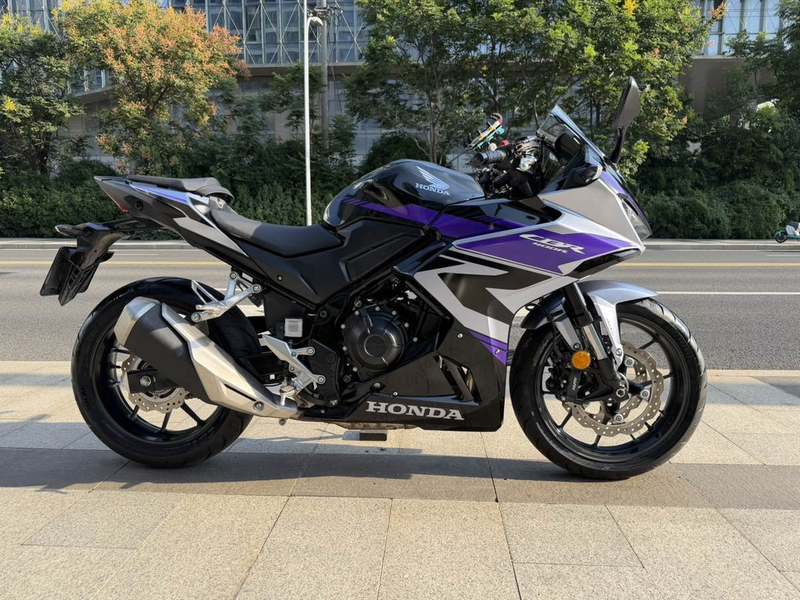 本田WING CBR400R