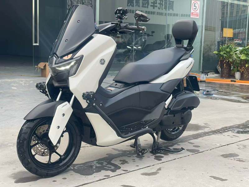 雅马哈 NMAX