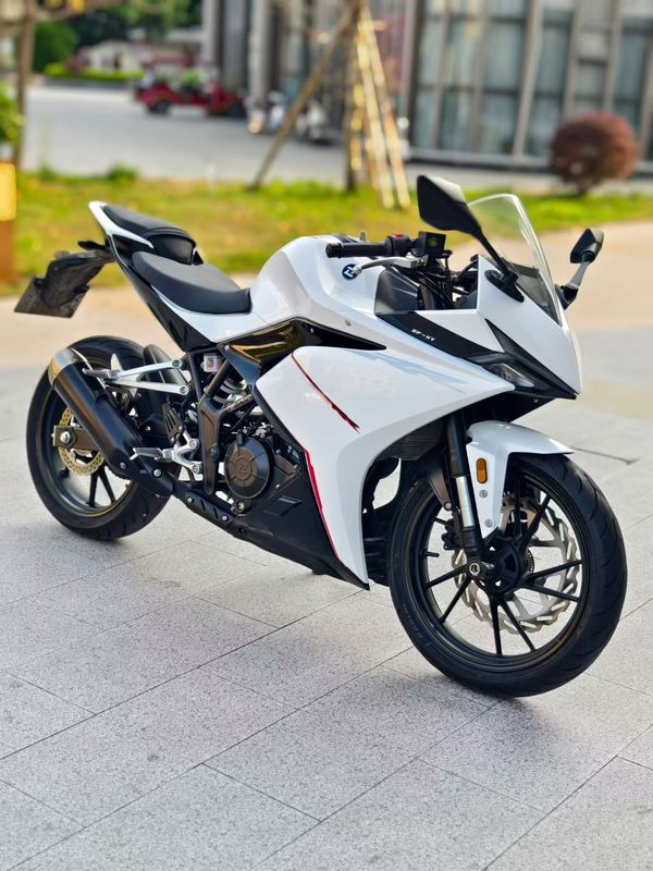 凯越 250RR 刺鸟