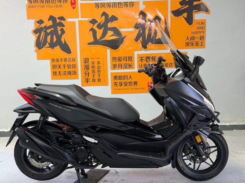 本田WING NSS350