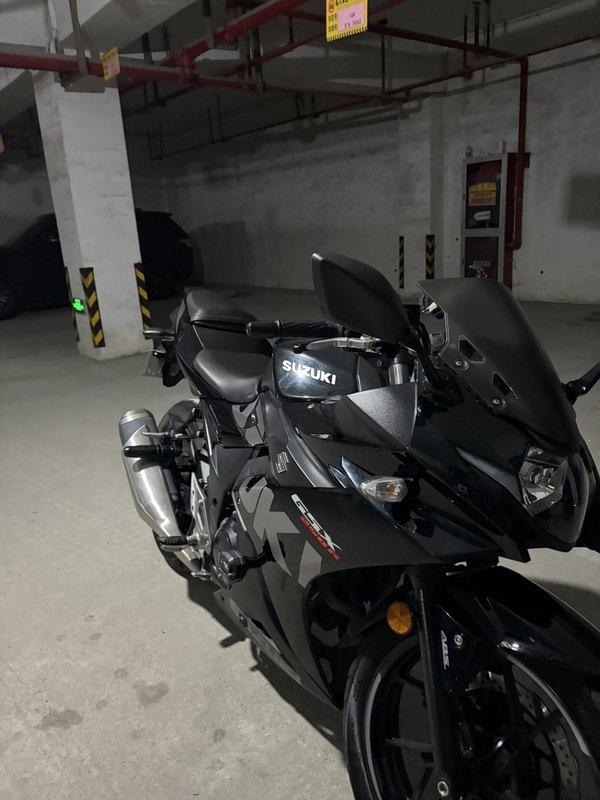 豪爵铃木 GSX250R