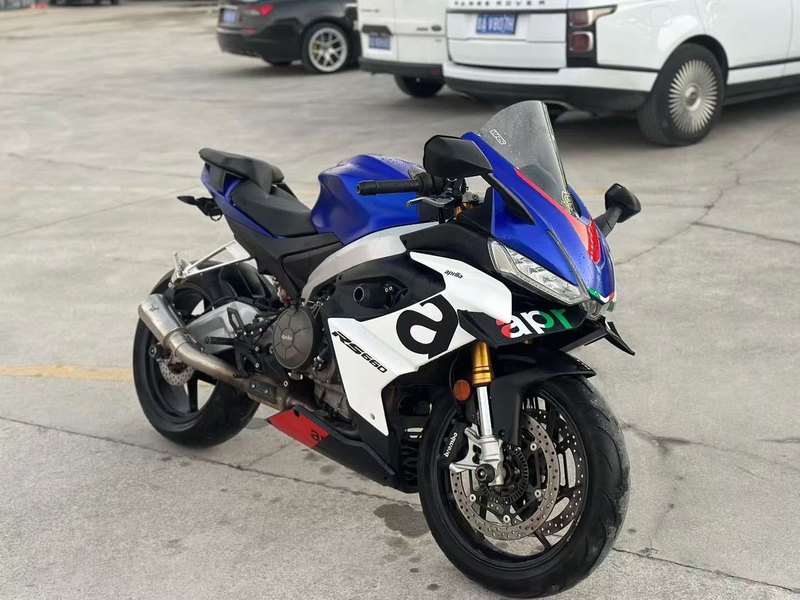 阿普利亚 RS 660 