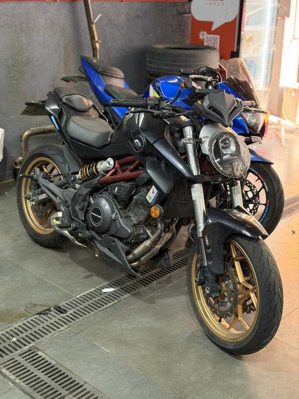 QJMOTOR 追350