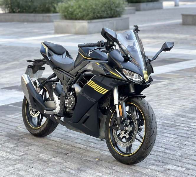 无极 250RR