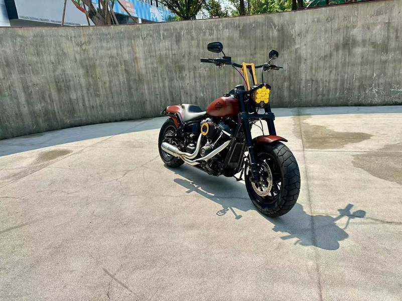 哈雷戴维森 肥霸 Fat Bob