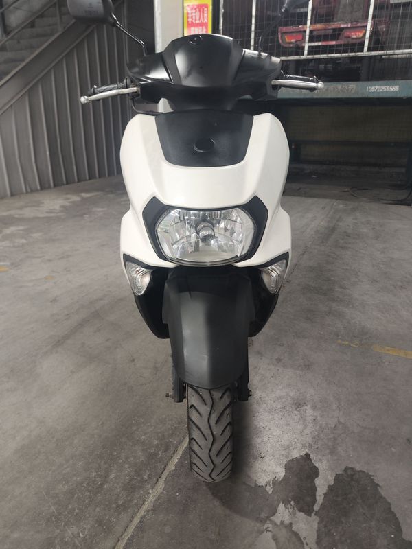 建设雅马哈 旭鹰125