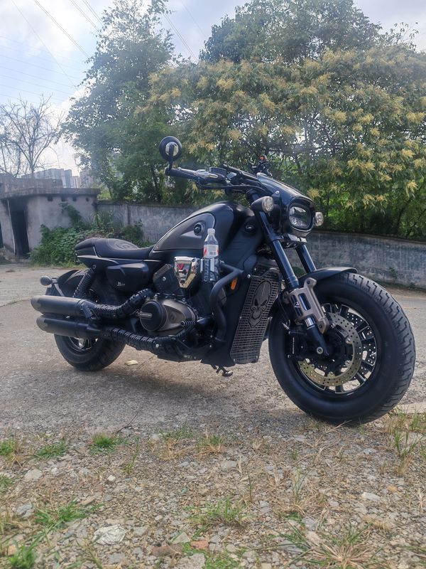 QJMOTOR 闪600