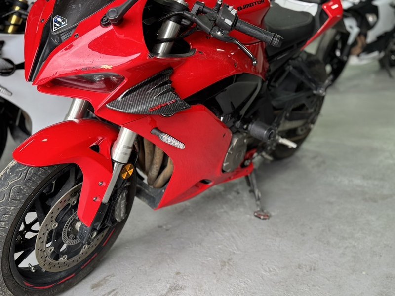 QJMOTOR 赛600