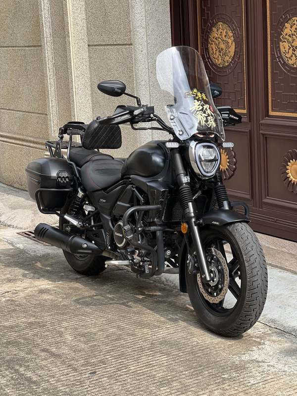 豪爵 TR300