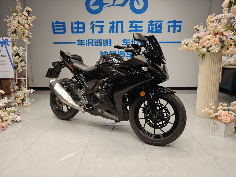 豪爵铃木 GSX250R