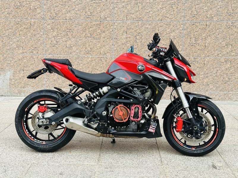 QJMOTOR 追600