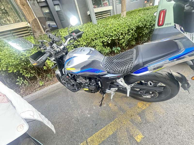 本田 CB500 Super Four