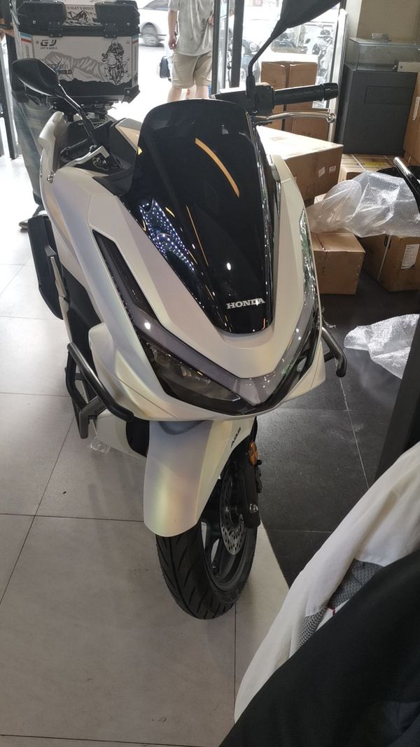 五羊本田 PCX
