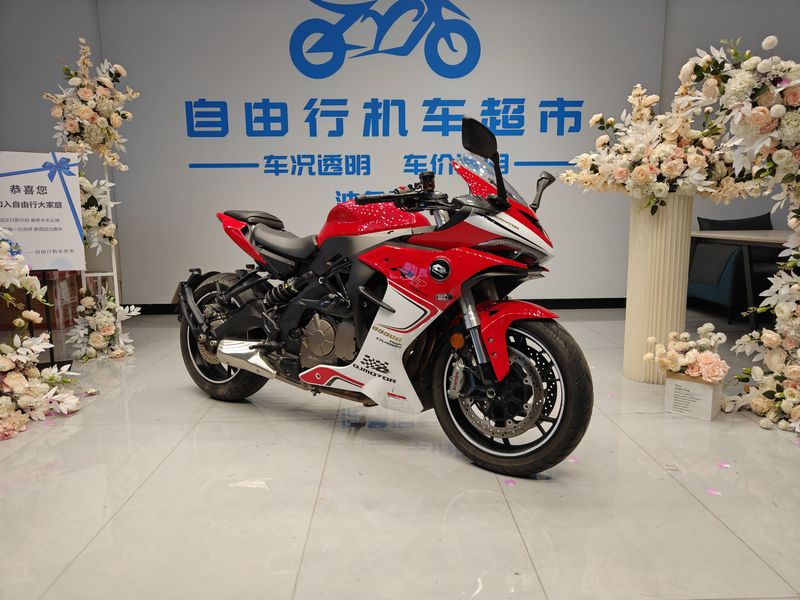 QJMOTOR 赛600