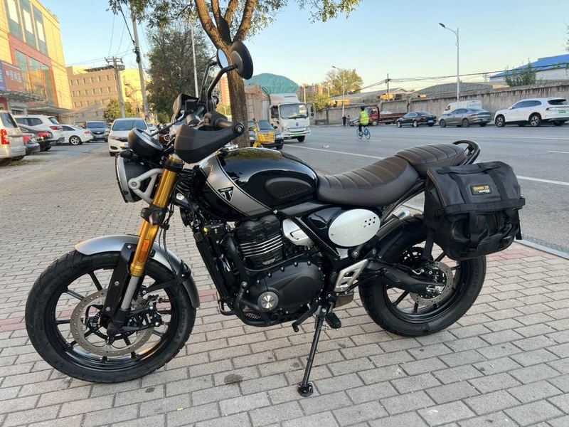 凯旋 Scrambler 400 X