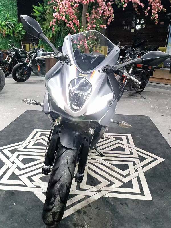 贝纳利 龙卷风 Tornado 252R
