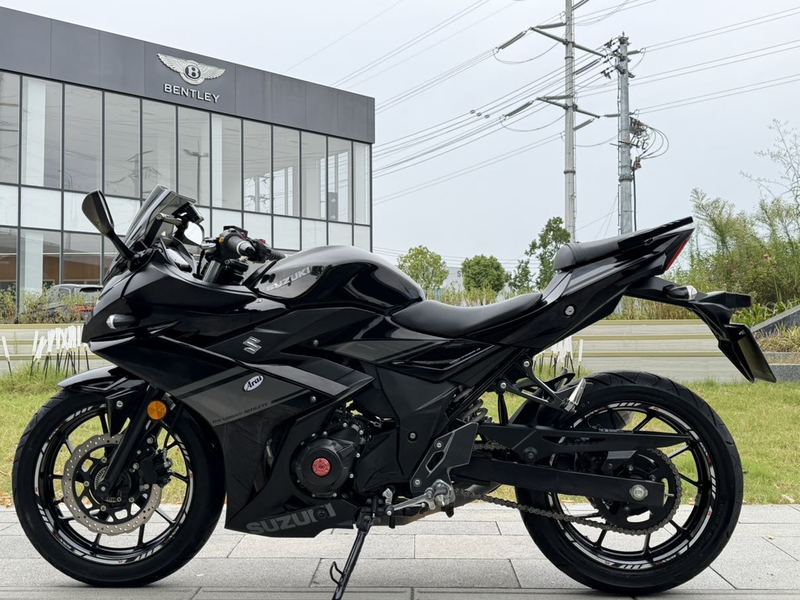 豪爵铃木 GSX250R