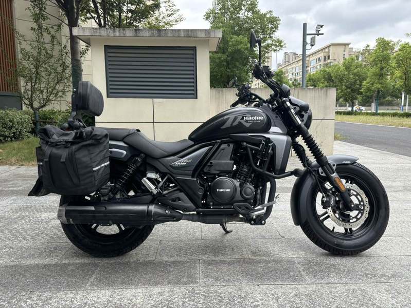 豪爵 TR300
