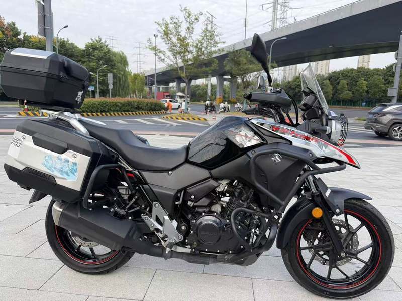 豪爵铃木 DL250