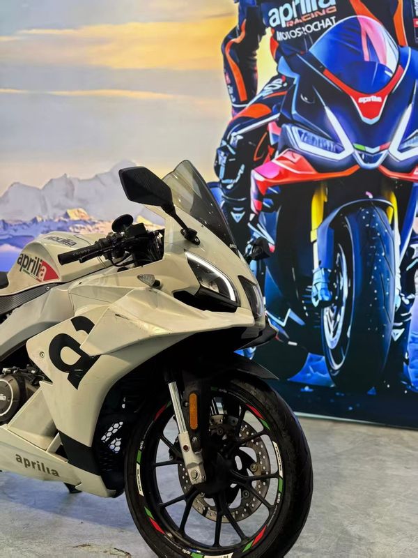 宗申阿普利亚 GPR250R