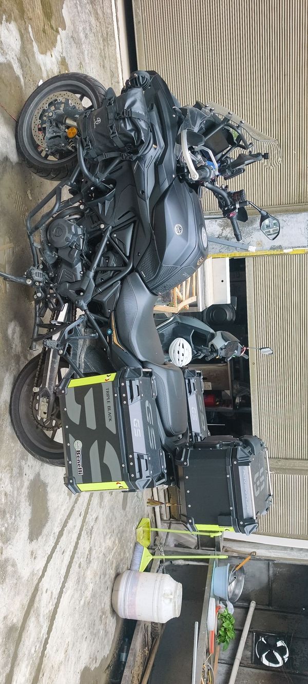 贝纳利 TRK552