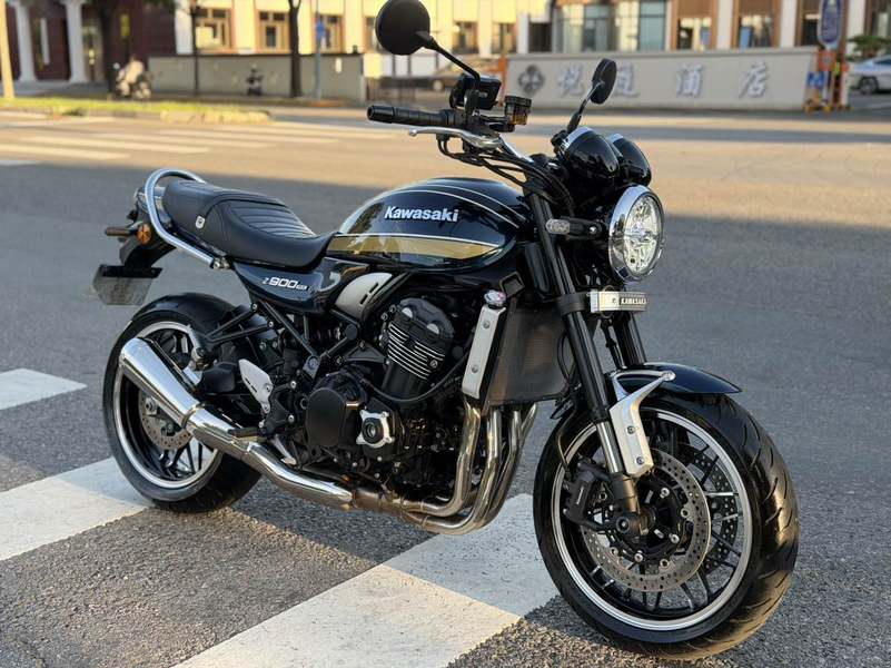 川崎 Z900RS
