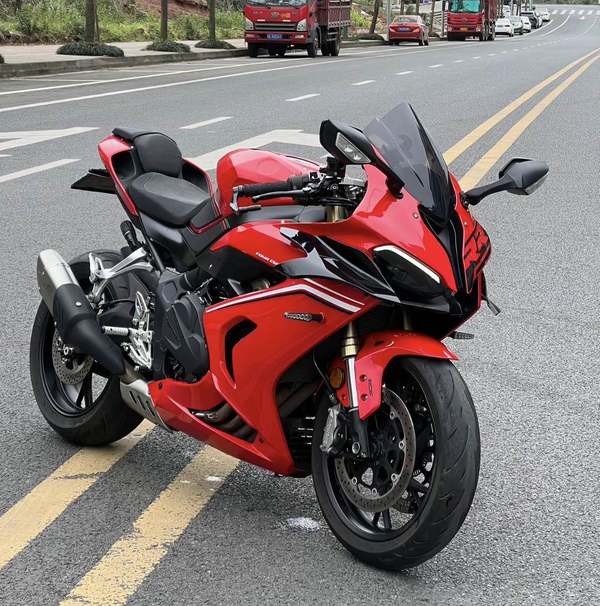 QJMOTOR 赛800