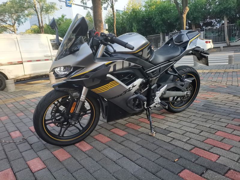 无极 250RR