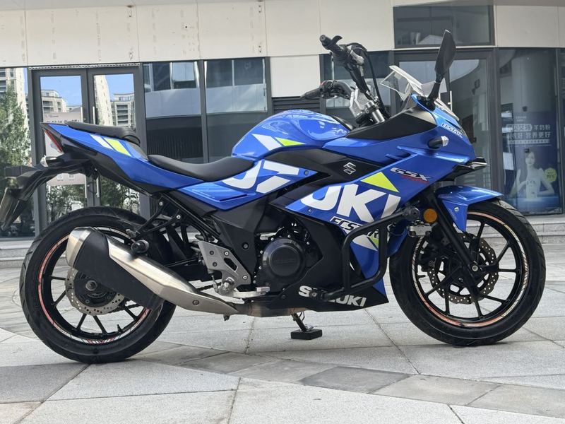 豪爵铃木 GSX250R
