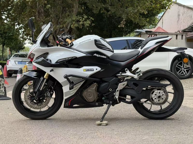 QJMOTOR 赛450