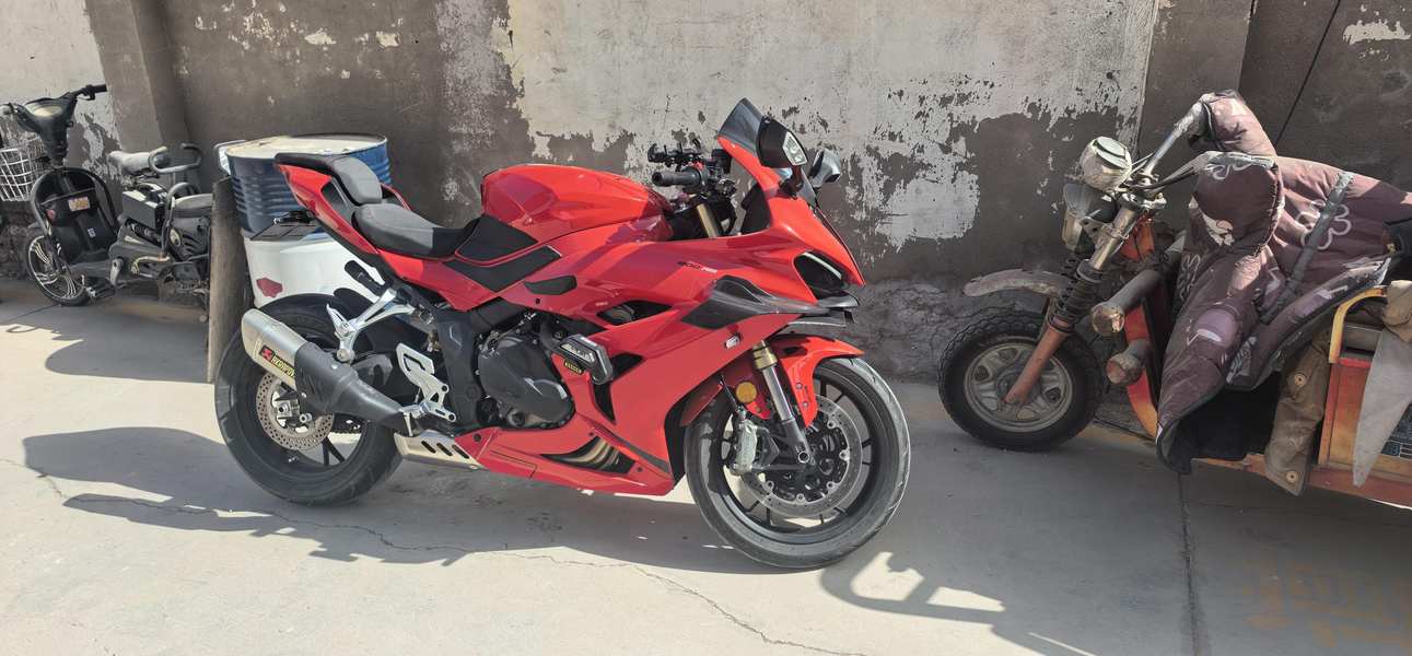 QJMOTOR 赛600