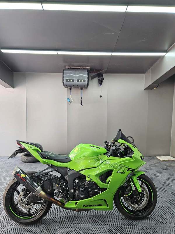 川崎 Ninja ZX-6R 