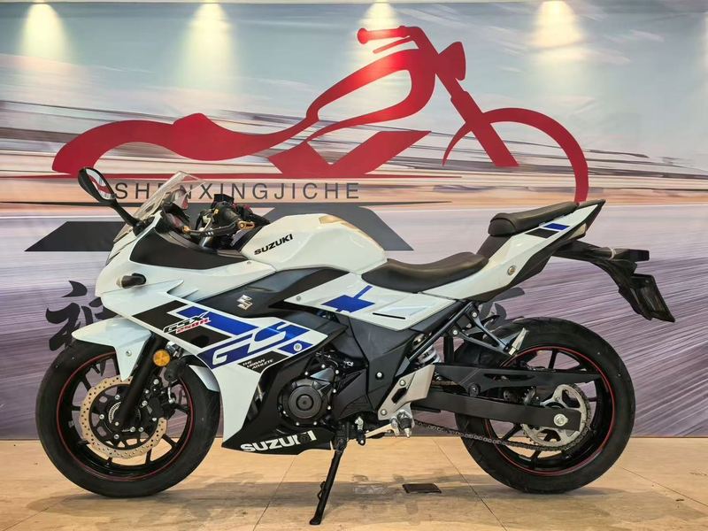 豪爵铃木 GSX250R
