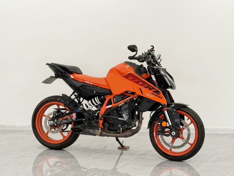 KTMR2R 390 Duke
