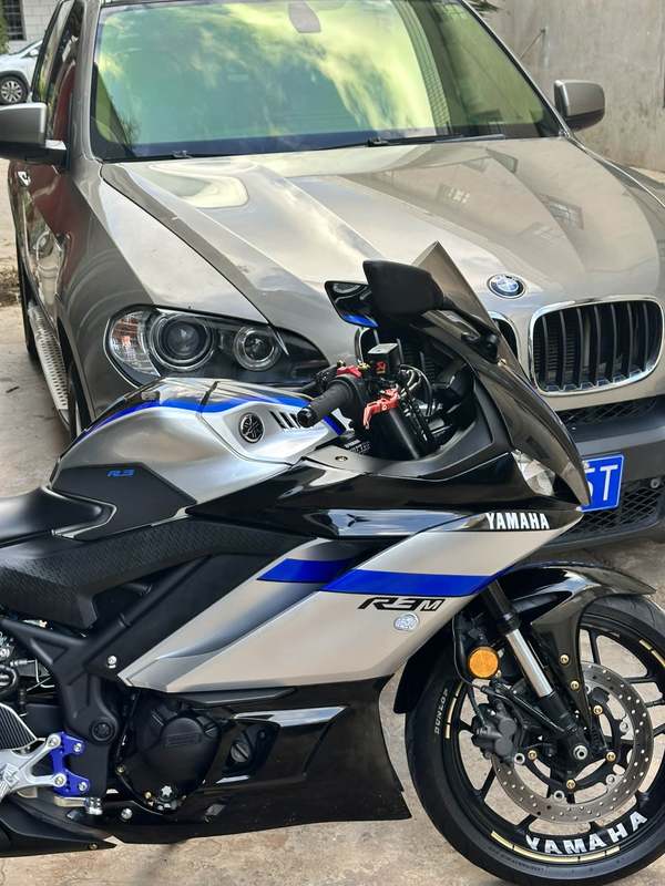 雅马哈 YZF-R3