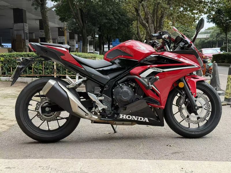 本田WING CBR400R