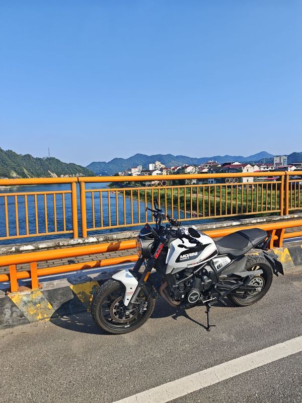 摩托莫里尼 赛文佐6½