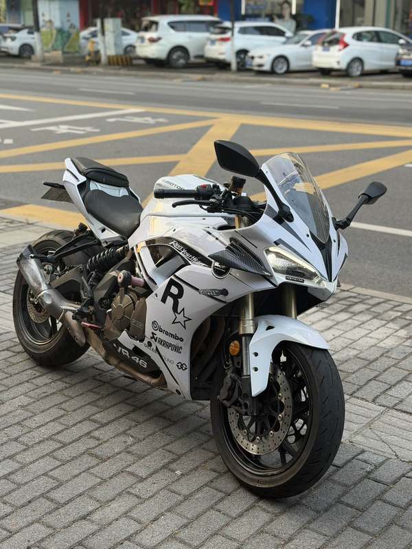 QJMOTOR 赛600