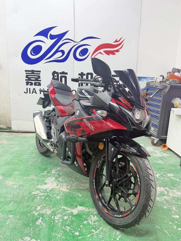 豪爵铃木 GSX250R