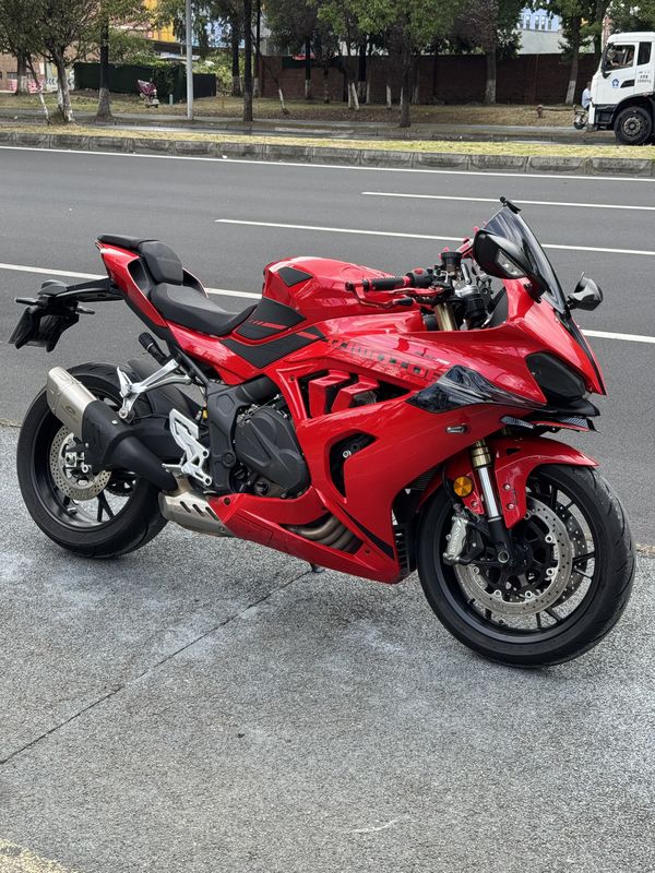 QJMOTOR 赛600
