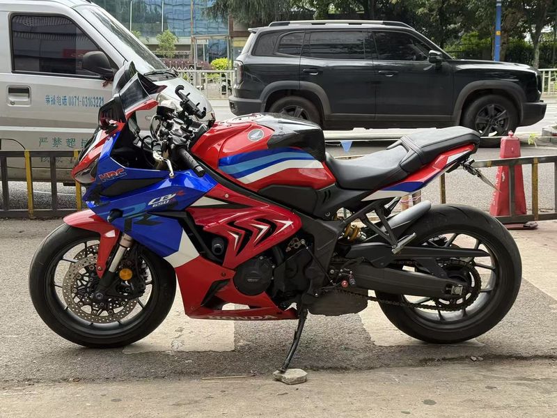 本田DREAMWING CBR650R