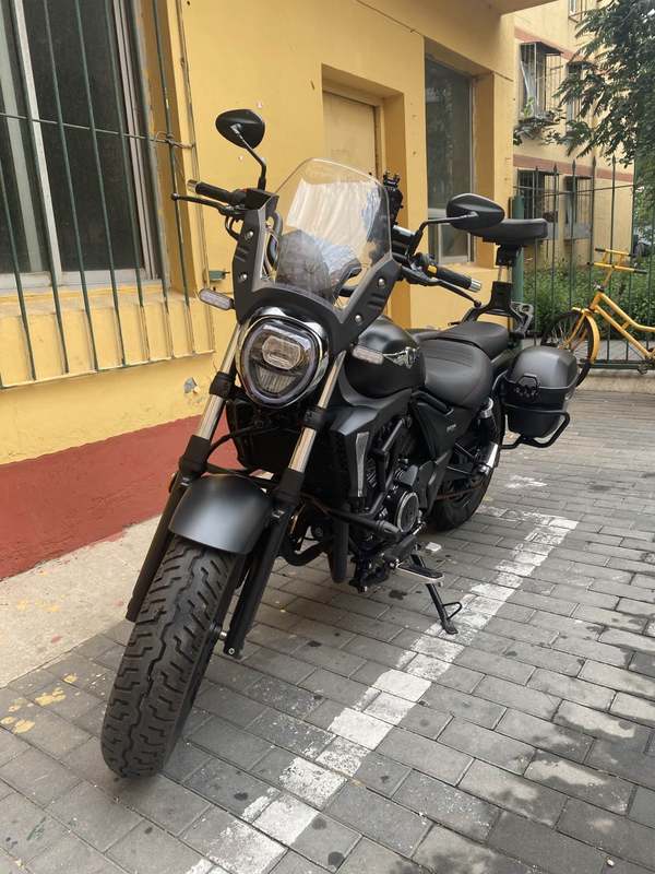 豪爵 TR300