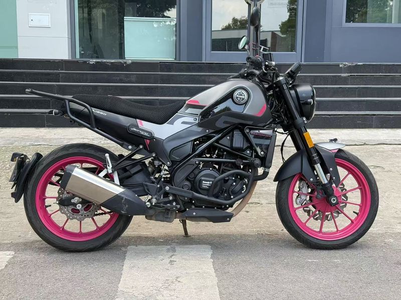 贝纳利 幼狮 Leoncino 250