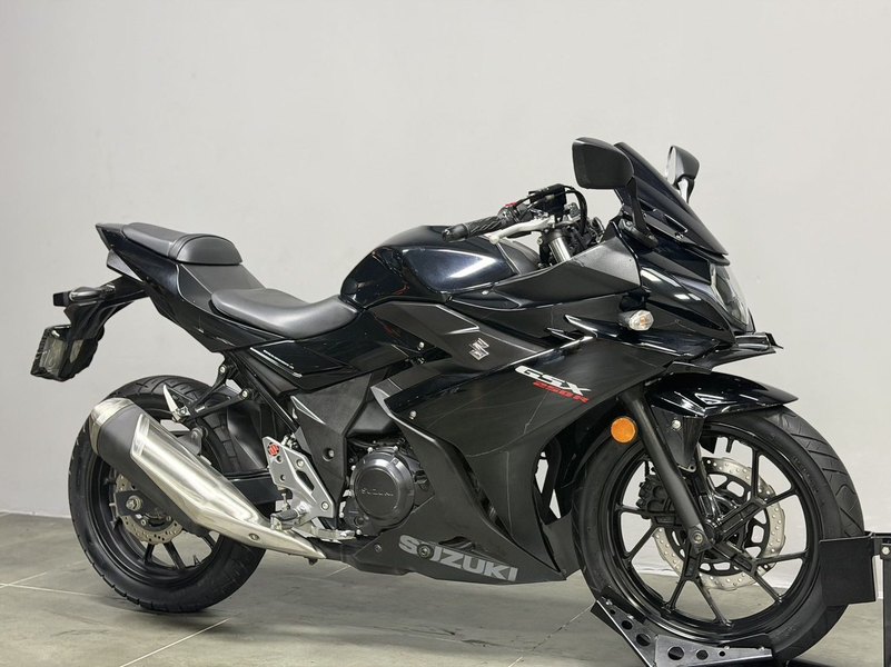 豪爵铃木 GSX250R