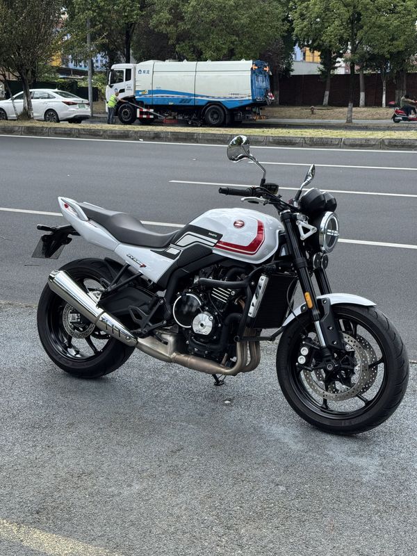 张雪机车 500F